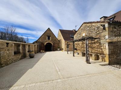 Magnificent Detached Country House with Outbuildings