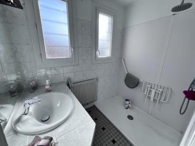 Detached House with Lovely Garden