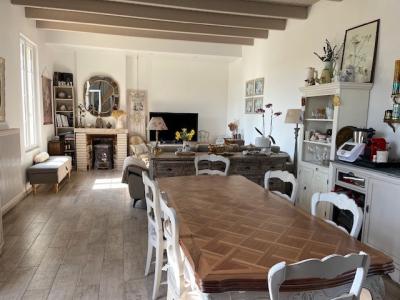 Detached Country House with Open View ans Swimming Pool