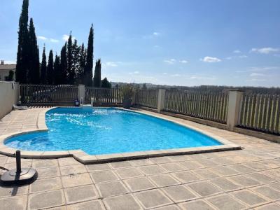 Detached Country House with Open View ans Swimming Pool