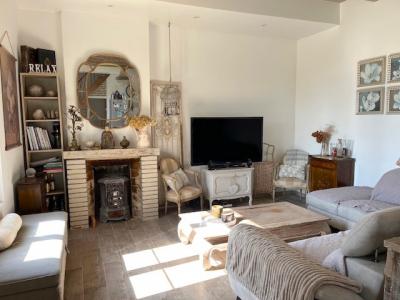 Detached Country House with Open View ans Swimming Pool