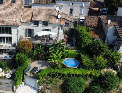 Detached House with Garden