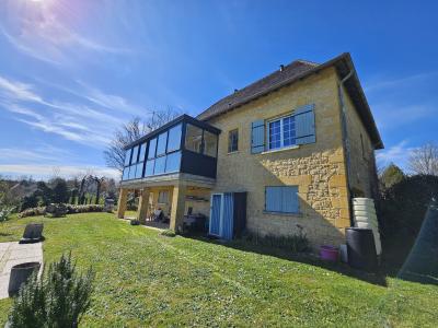 Detached Country House with Pool and Open Views