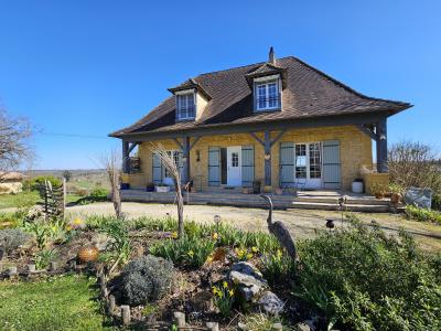 Detached Country House with Pool and Open Views