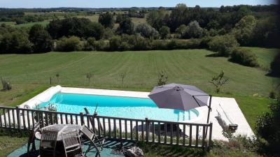 Detached Country House with Pool and Open Views