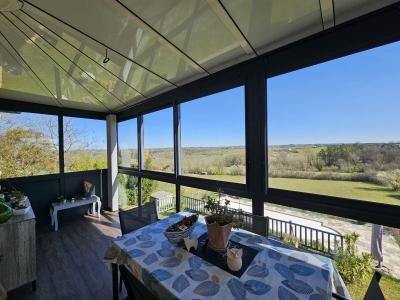 Detached Country House with Pool and Open Views