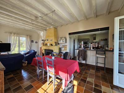 Detached Country House with Pool and Open Views