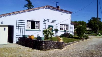 Detached House with Character and Garden
