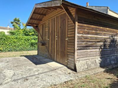 Traditional House with Garden and Outbuilding