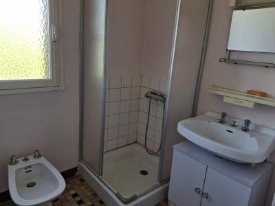 Traditional House with Garden and Outbuilding