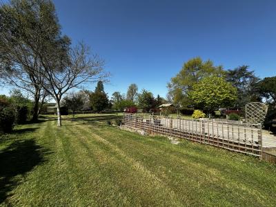 Detached House with Garden and Open Views