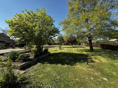 Detached House with Garden and Open Views