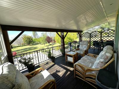 Detached House with Garden and Open Views