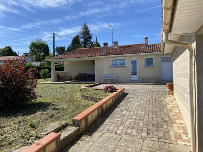 Modern Detached House with Garden
