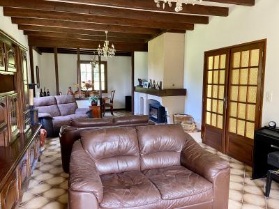 Detached Country House with Landscaped Garden