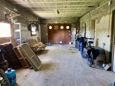 Detached Country House with Landscaped Garden