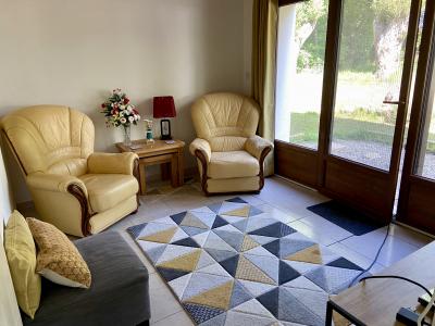 Detached Country House with Landscaped Garden