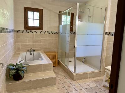 Detached Country House with Landscaped Garden