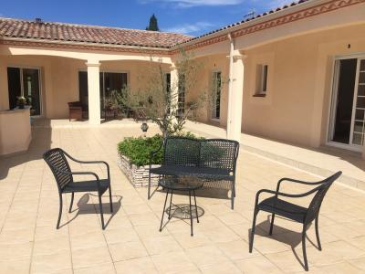 Contemporary Detached Villa with Pool