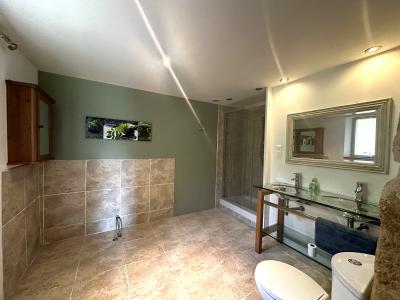 Main House, Guest Cottage ad Swimming Pool