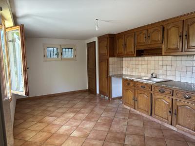 Traditional House with Garden