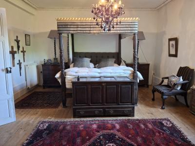 Magnificent Period Manor House with Pool and Much More