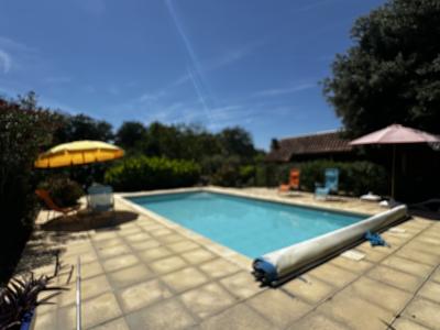 Detached Country House with Swimming Pool