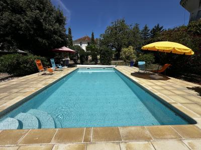 Detached Country House with Swimming Pool