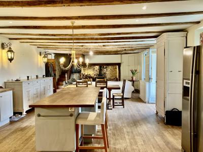 Detached Country House with Swimming Pool