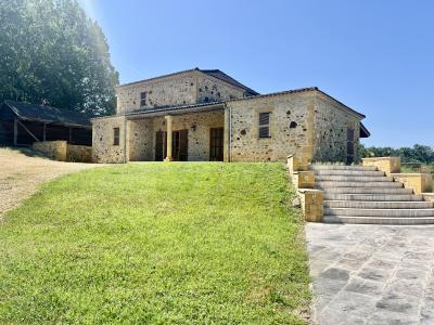 Detached Country House with Pool and Open Views