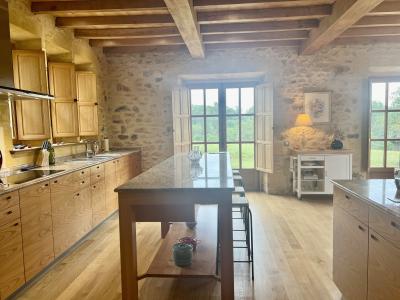 Detached Country House with Pool and Open Views
