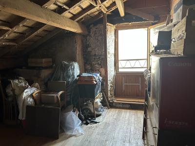 Period Cottage To Renovate with Barn