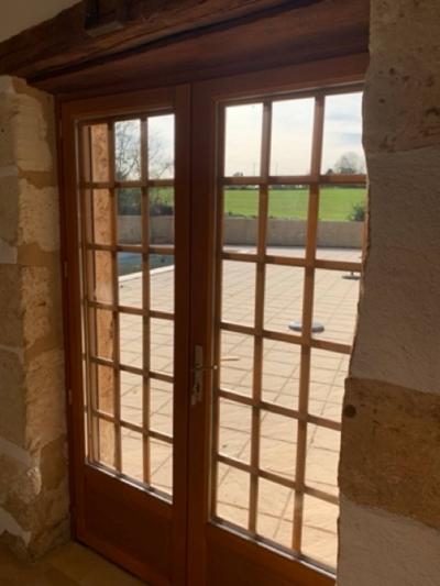 Superb Detached Country House with Swimming Pool