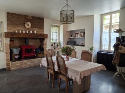 Period Property With Swimming Pool