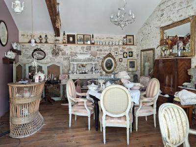 Period Property With Swimming Pool