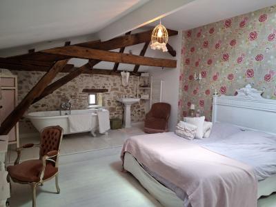 Period Property With Swimming Pool