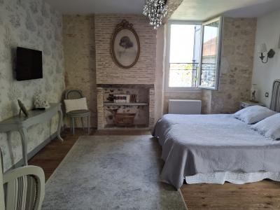 Period Property With Swimming Pool