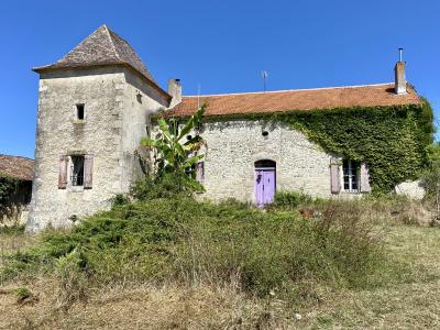 Stunning Country House with Land and Outbuilding