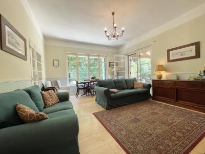 Detached House with Guest House and Swimming Pool