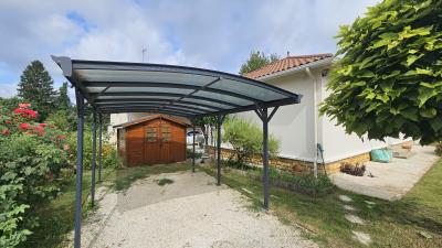 Single Storey House in Calm Setting