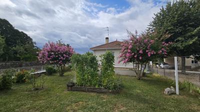 Single Storey House in Calm Setting