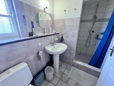 Detached House with Landscaped Garden