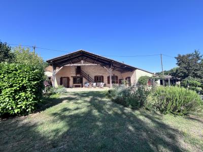 Detached House with Landscaped Garden