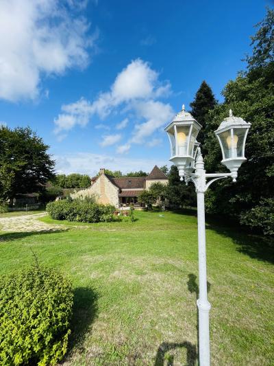 Country House with Guest Gite, Swimming Pool and Open Views