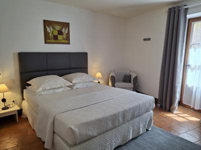 Three Houses, Guest Gite Business Opportunity