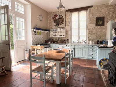 Bourgeoise Manor House in 5 Hectares with Pool and More