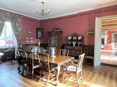 Bourgeoise Manor House in 5 Hectares with Pool and More