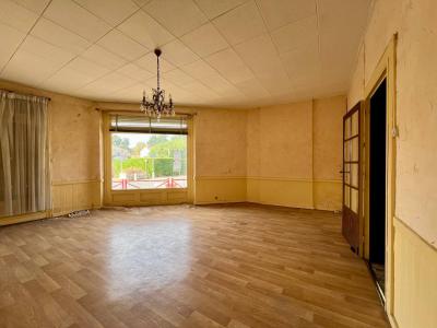 Vast Town House with Lots of Potential