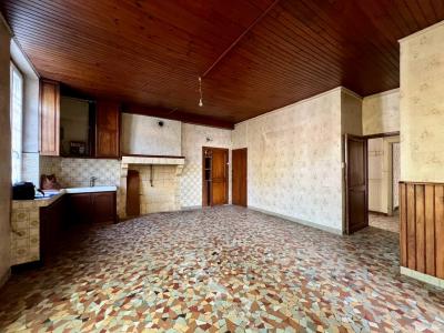 Vast Town House with Lots of Potential