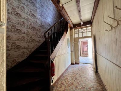 Vast Town House with Lots of Potential